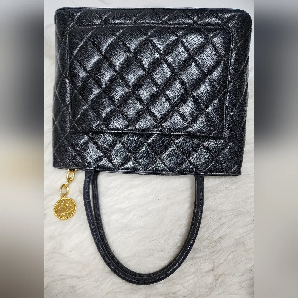 CHANEL Caviar Maidallon Bag - Picture 6 of 15